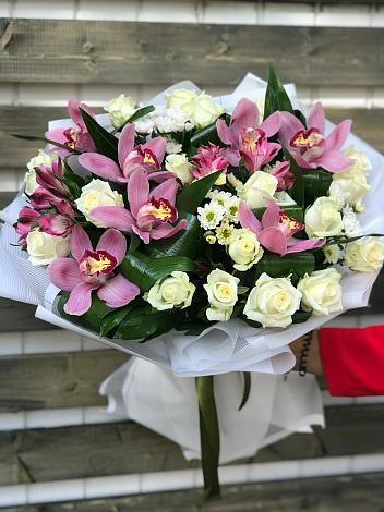 Букет цветов из: Розы и Хризантемы в Обливской