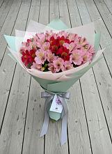 Букет цветов из:  Альстромерии #REPLACE_PRED# Обливской