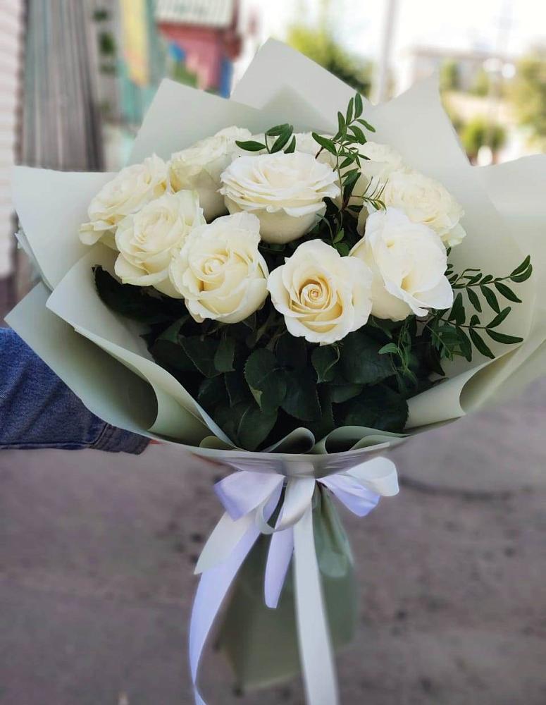 Букет Белые розы Проуд в Обливской