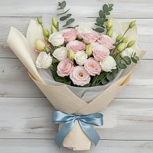 Букет цветов из:  Лизиантусы в Обливской