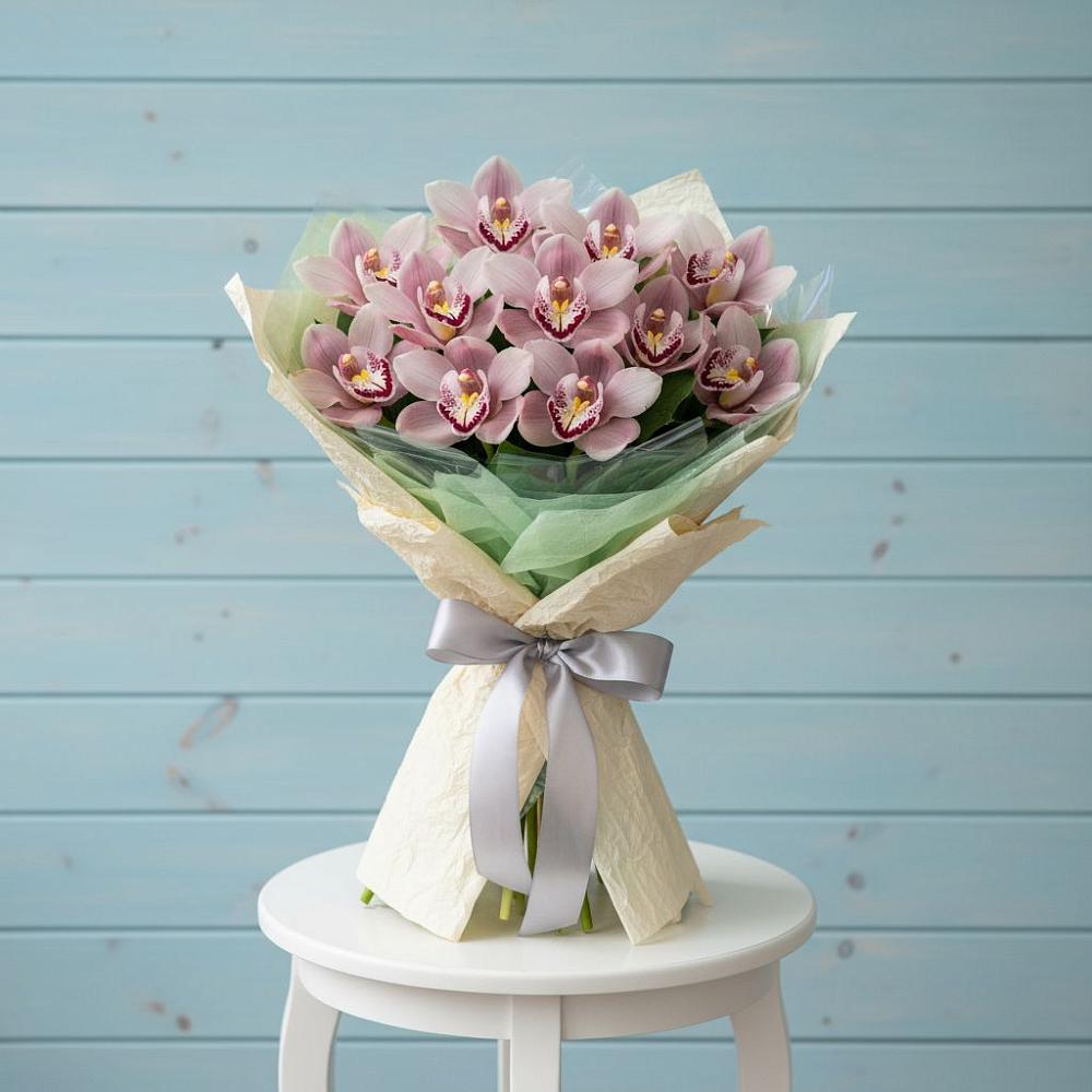 Букет цветов из: Орхидеи и Розы в Обливской