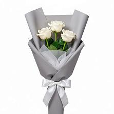 Букет 3 белые розы в Обливской