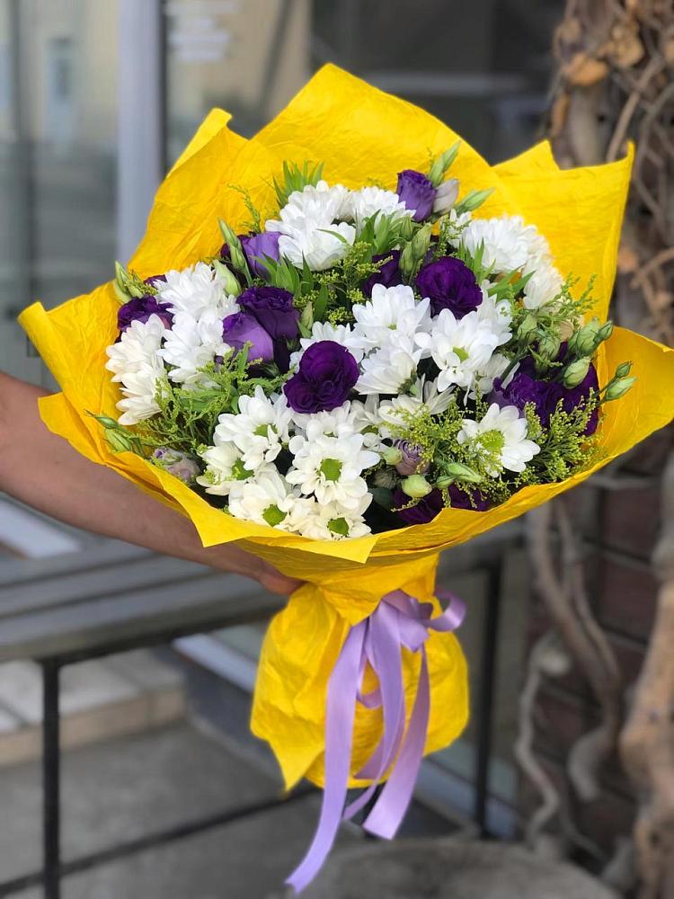 Букет цветов из: Ирисы, Хризантемы и Ромашки в Обливской