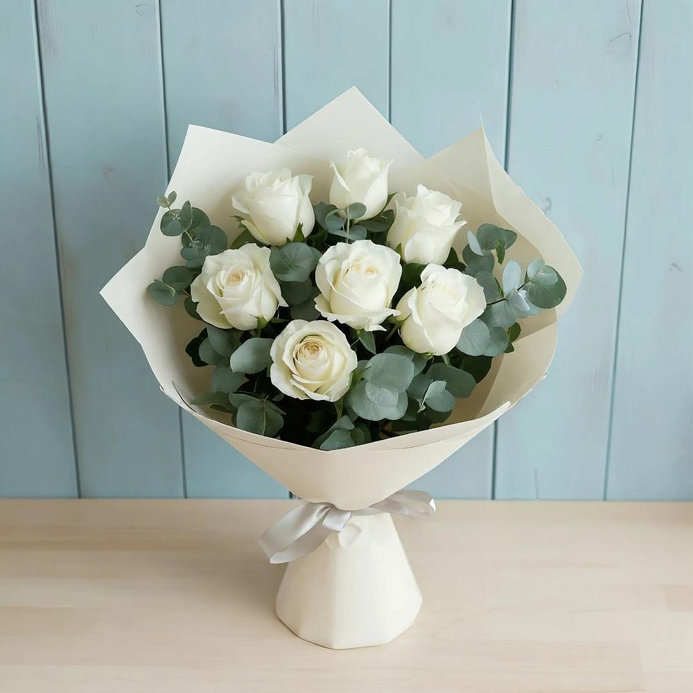 Букет Белые розы в Эвкалипте в Обливской