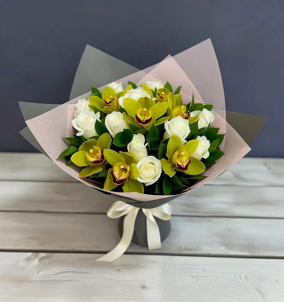 Букет цветов из: Орхидеи и Розы в Обливской