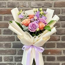 Букет цветов из:  Лизиантусы и Розы #REPLACE_PRED# Обливской