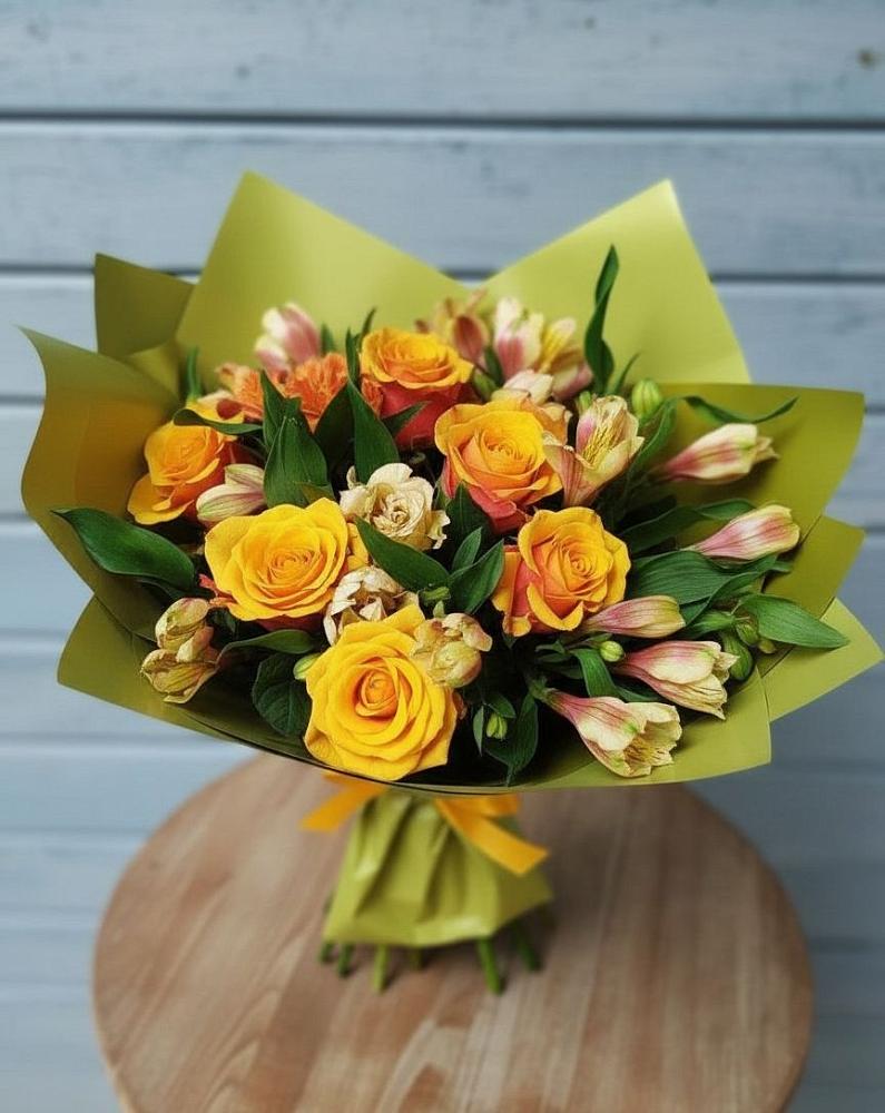 Букет цветов из: Альстромерии и Розы в Обливской