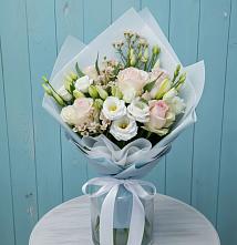 Букет цветов из:  Розы и Лизиантусы в Обливской